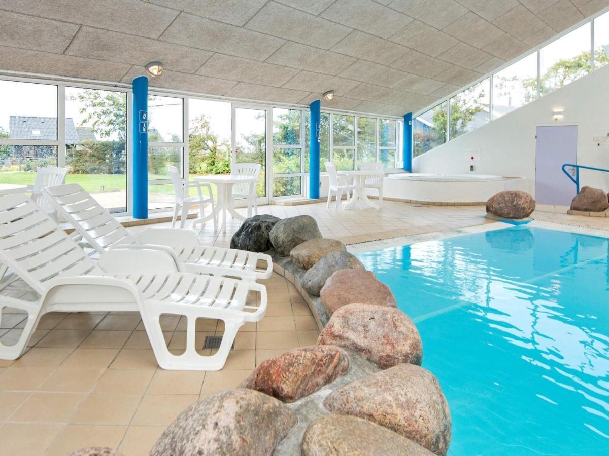 6 Person Holiday Home On A Holiday Park In Hemmet Екстериор снимка