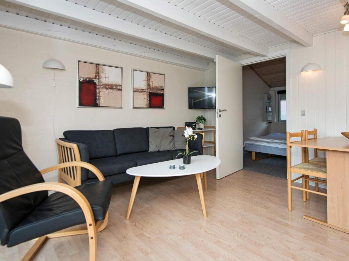 6 Person Holiday Home On A Holiday Park In Hemmet Екстериор снимка
