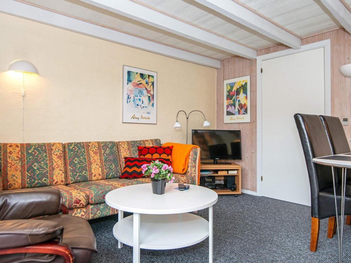 6 Person Holiday Home On A Holiday Park In Hemmet Екстериор снимка