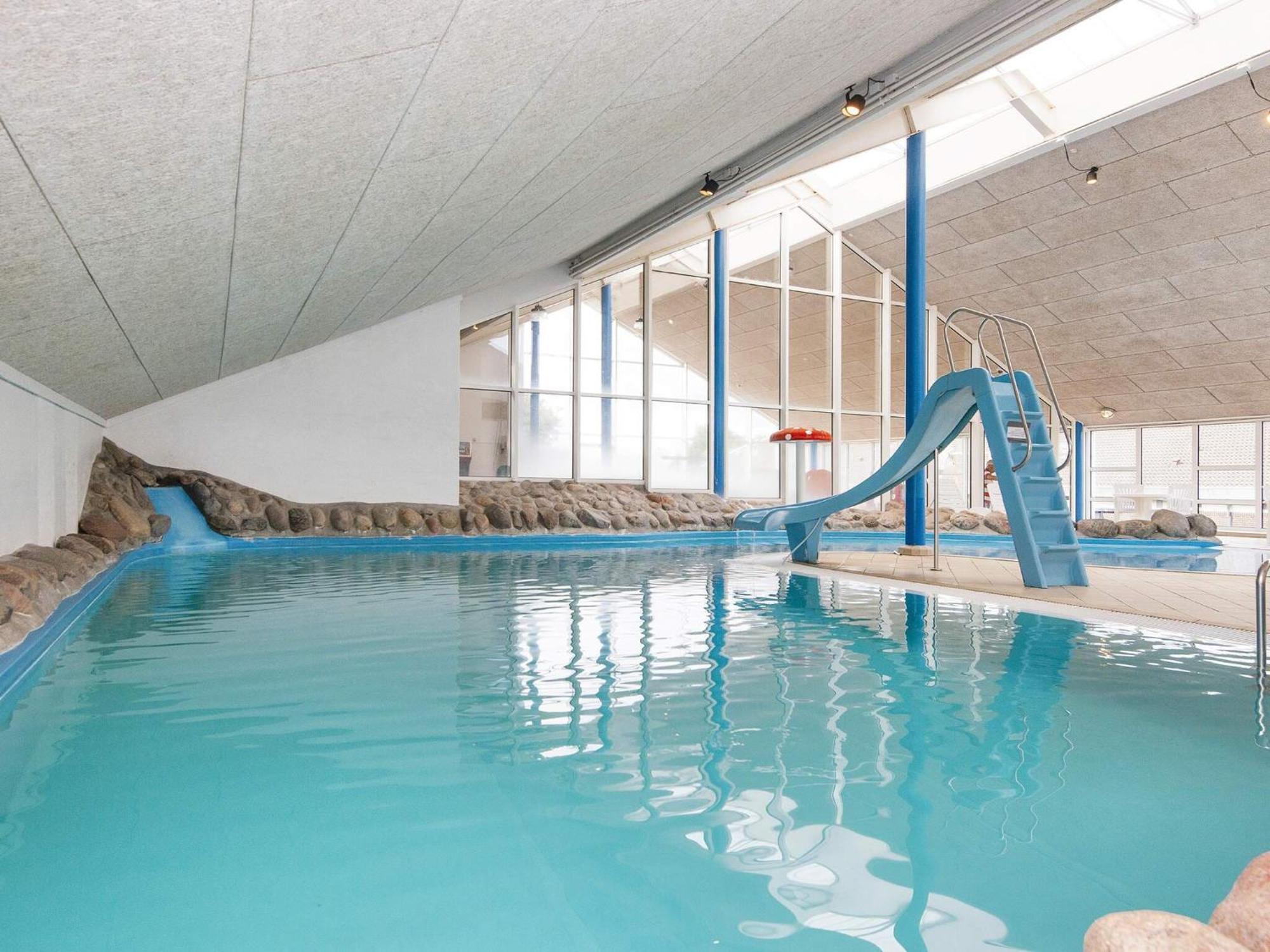 6 Person Holiday Home On A Holiday Park In Hemmet Екстериор снимка