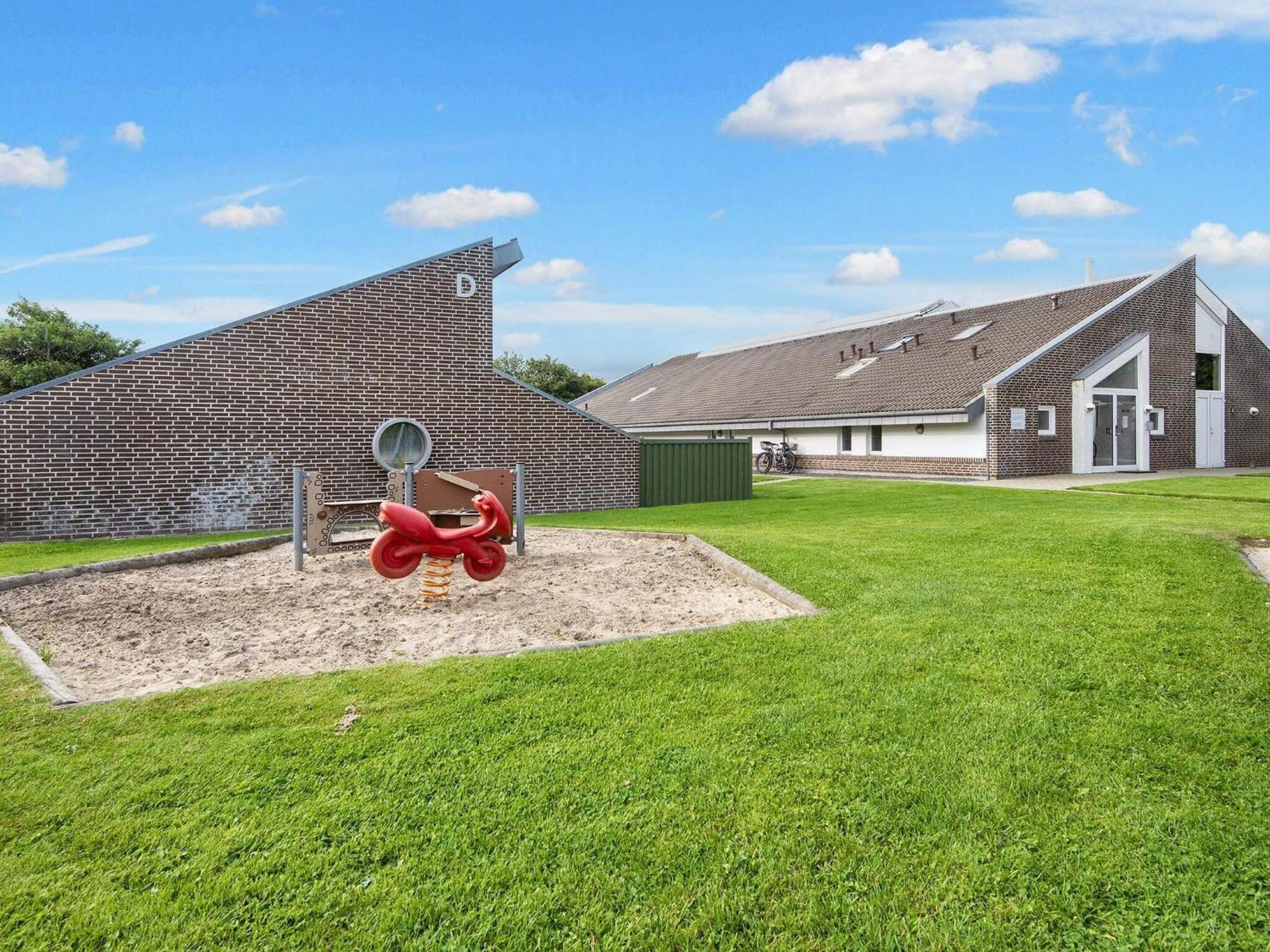 6 Person Holiday Home On A Holiday Park In Hemmet Екстериор снимка