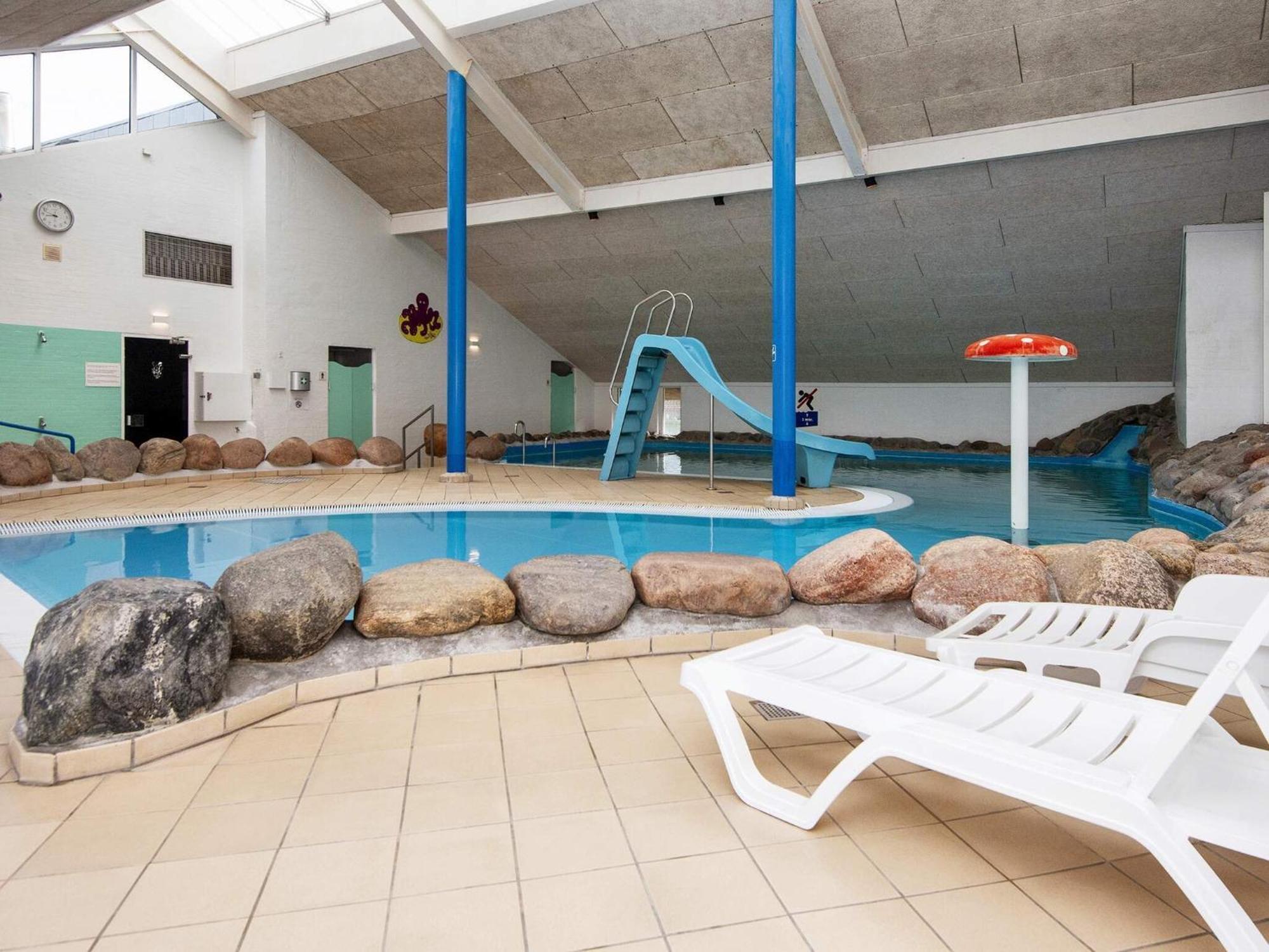 6 Person Holiday Home On A Holiday Park In Hemmet Екстериор снимка